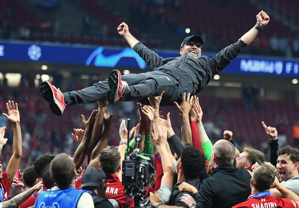 "Nawet sprzedawcy hot dogów muszą być w najlepszej formie" Klopp zmobilizowany przed wielkim hitem