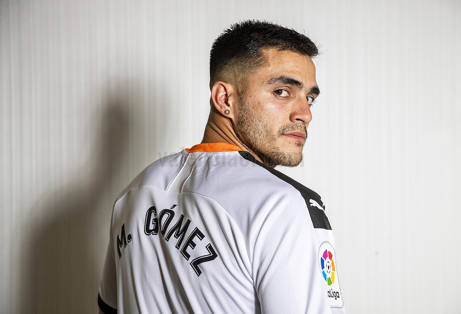 Maxi Gomez znalazł nowy klub. Napastnik podpisał kontrakt na pięć lat