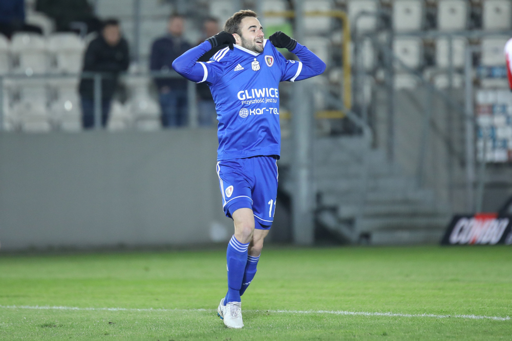 Piast Gliwice liderem Ekstraklasy! Wystarczył mu jeden gol [WIDEO]