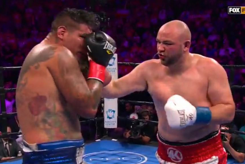 Adam Kownacki wygrał wielką bitwę! Polak bliżej walki o mistrzostwo świata wagi ciężkiej [WIDEO]
