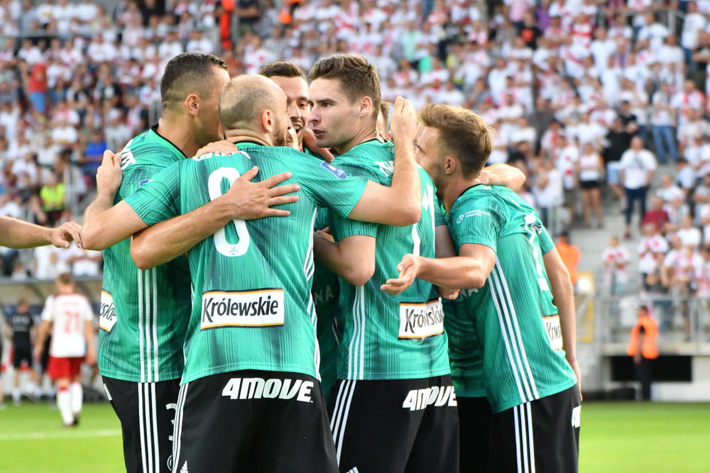 Legia Warszawa pokonała Lecha Poznań. Wejście smoka osiemnastoletniego Macieja Rosołka [WIDEO]