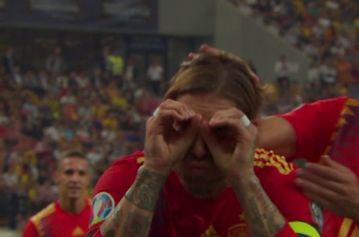 Sergio Ramos dostał kartkę za radość z gola. "To był gest dla mojego bratanka"