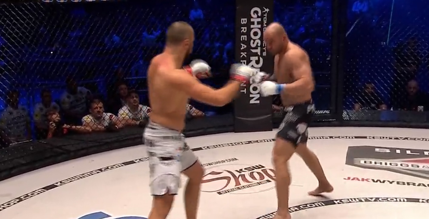 Tomasz Narkun szybko rozprawił się z Przemysławem Mysialą na gali KSW 50 [WIDEO]