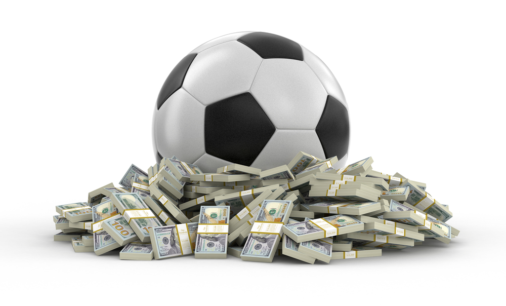 Mamona rządzi piłką. Pytamy o finanse w futbolowym świecie [QUIZ]