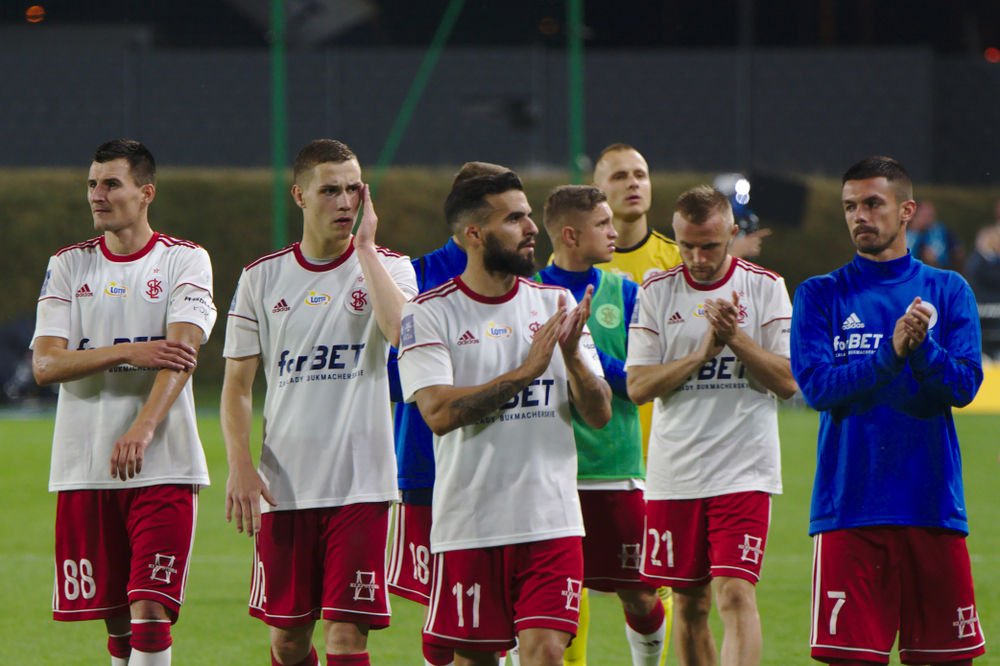 ŁKS Łódź wreszcie wygrał. Rozbił Koronę Kielce, hat-trick Rafała Kujawy [WIDEO]