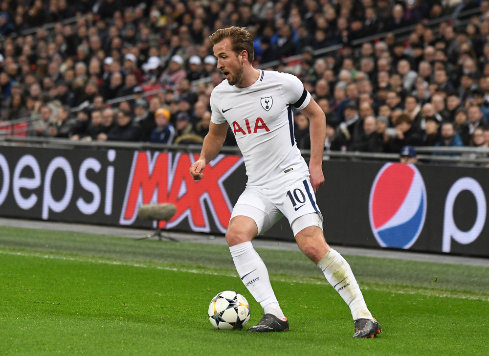 “Koguty” znowu w trybie demolki. Siedem goli i hat-trick Kane’a [WIDEO]
