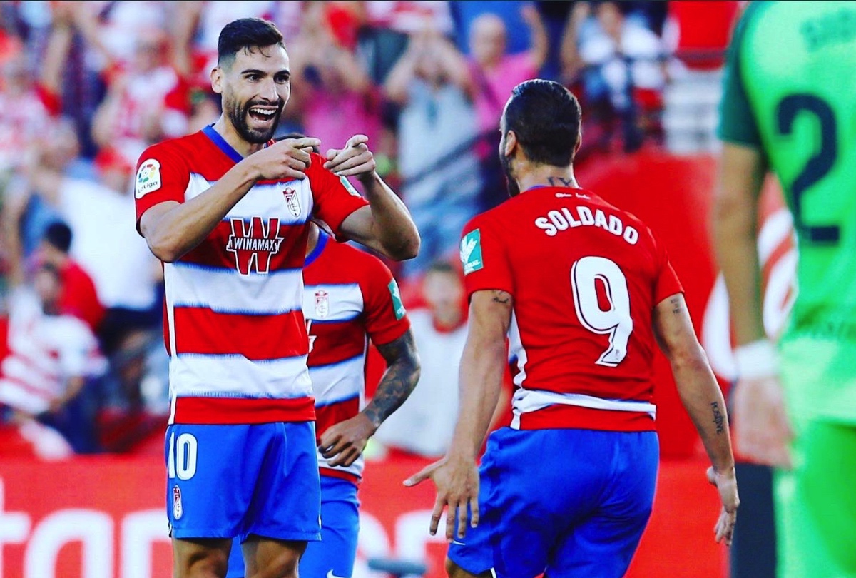 Granada przerywa serię bez zwycięstwa. Deportivo Alaves bez szans