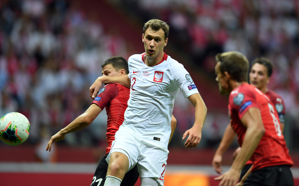 Krystian Bielik: Kolano czuje się super. Trenuję z drużyną już na pełnych obrotach