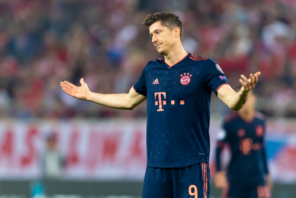Prestiżowy serwis wybrał 25 najlepszych piłkarzy świata. Robert Lewandowski daleko i z literówką w nazwisku