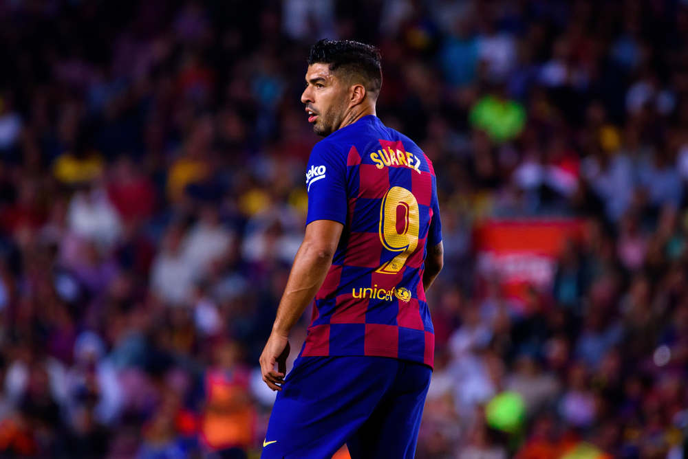 Próba sił między FC Barceloną i Luisem Suarezem. Klub straszy Urugwajczyka