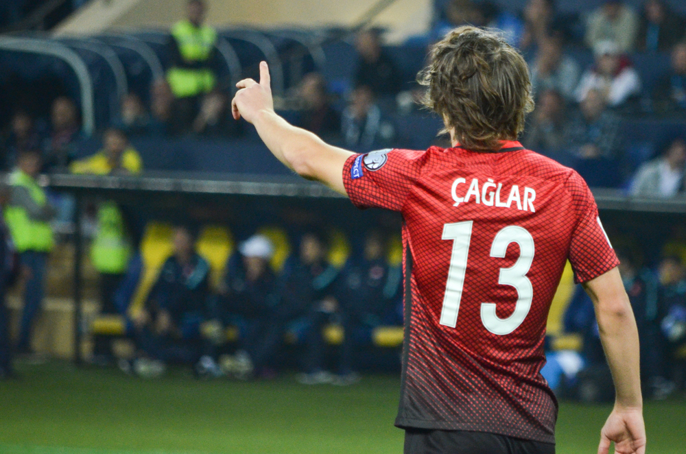 Nie "drugi Maguire", a pierwszy Söyüncü. Turek wyrasta na czołowego stopera Premier League