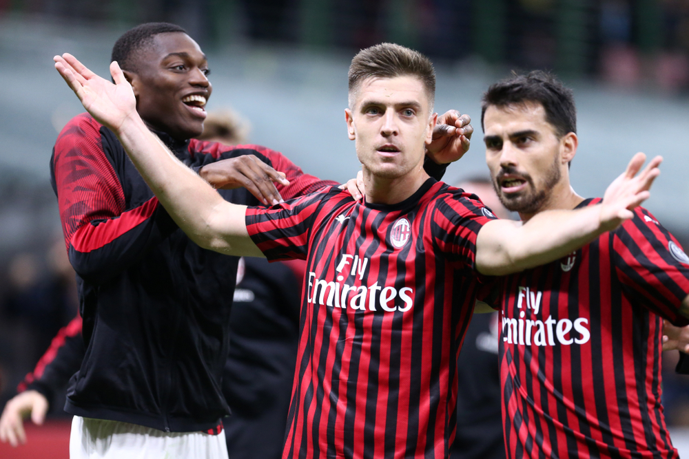 Wyjazdowa wygrana AC Milan. Krzysztof Piątek przerwał złą passę [WIDEO]