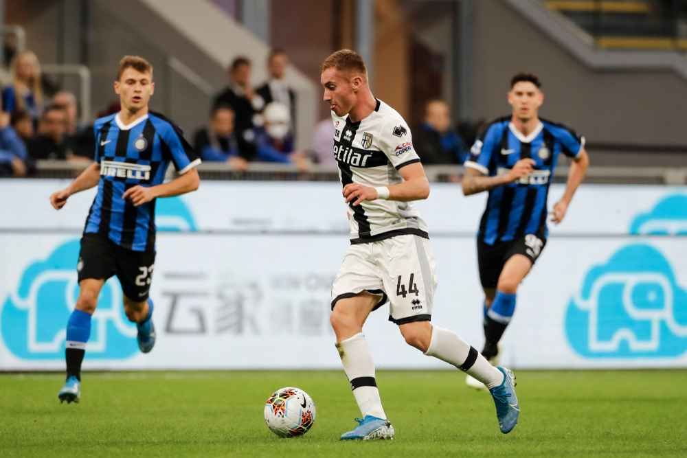 Giganci Premier League walczą o młody talent. 19-latek zagra w Anglii?