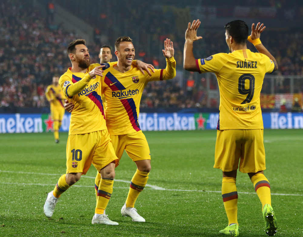FC Barcelona wygrała z BVB, popis Leo Messiego! Liverpool na remis z Napoli, Lukaku dostał prezent [WIDEO]