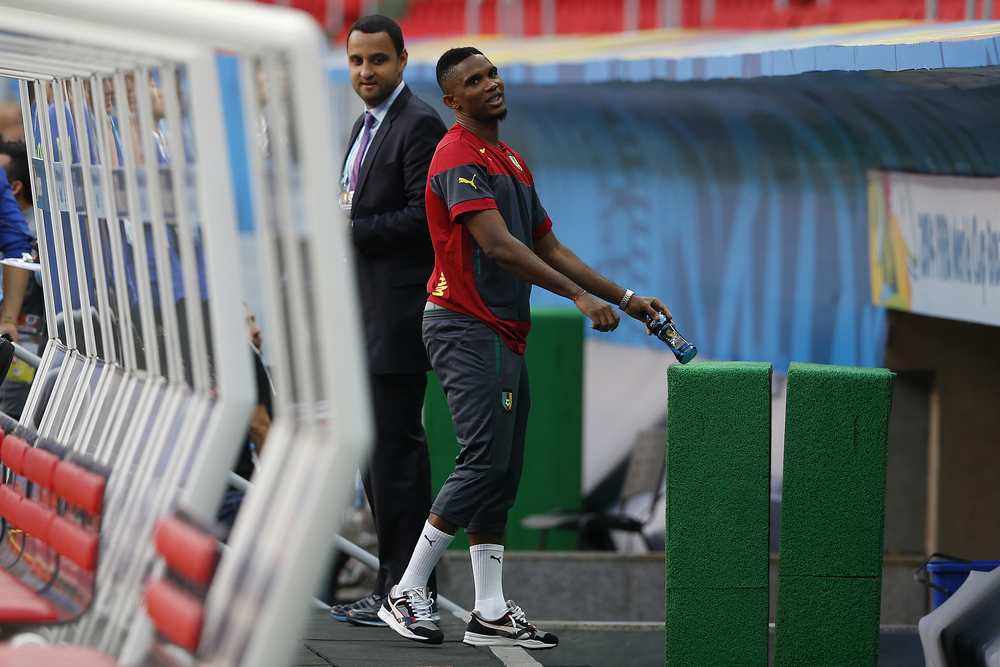 Samuel Eto'o i Didier Drogba wściekli na francuskich lekarzy. "Sk***yny. Uważają nas za króliki doświadczalne"