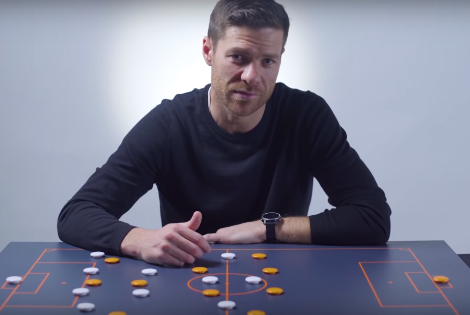 Xabi Alonso zaczyna pracę w Bundeslidze! Musi wyprowadzić drużynę z kryzysu