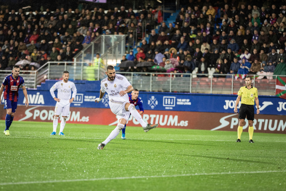 Karim Benzema na dłużej w Realu. "Królewscy" już teraz chcą przedłużyć kontrakt