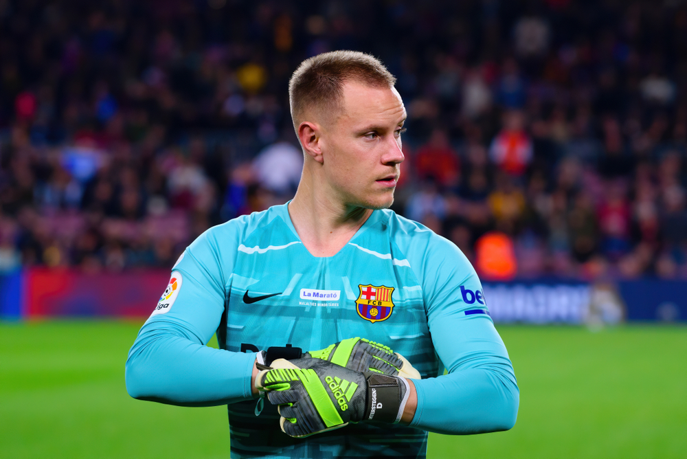 Marc-Andre ter Stegen przejdzie operację kolana. Nawet cztery miesiące przerwy