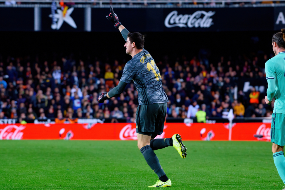Dani Carvajal pochwalił Thibaut Courtois. "Utrzymał nam mecz 2 lub 3 dobrymi paradami"