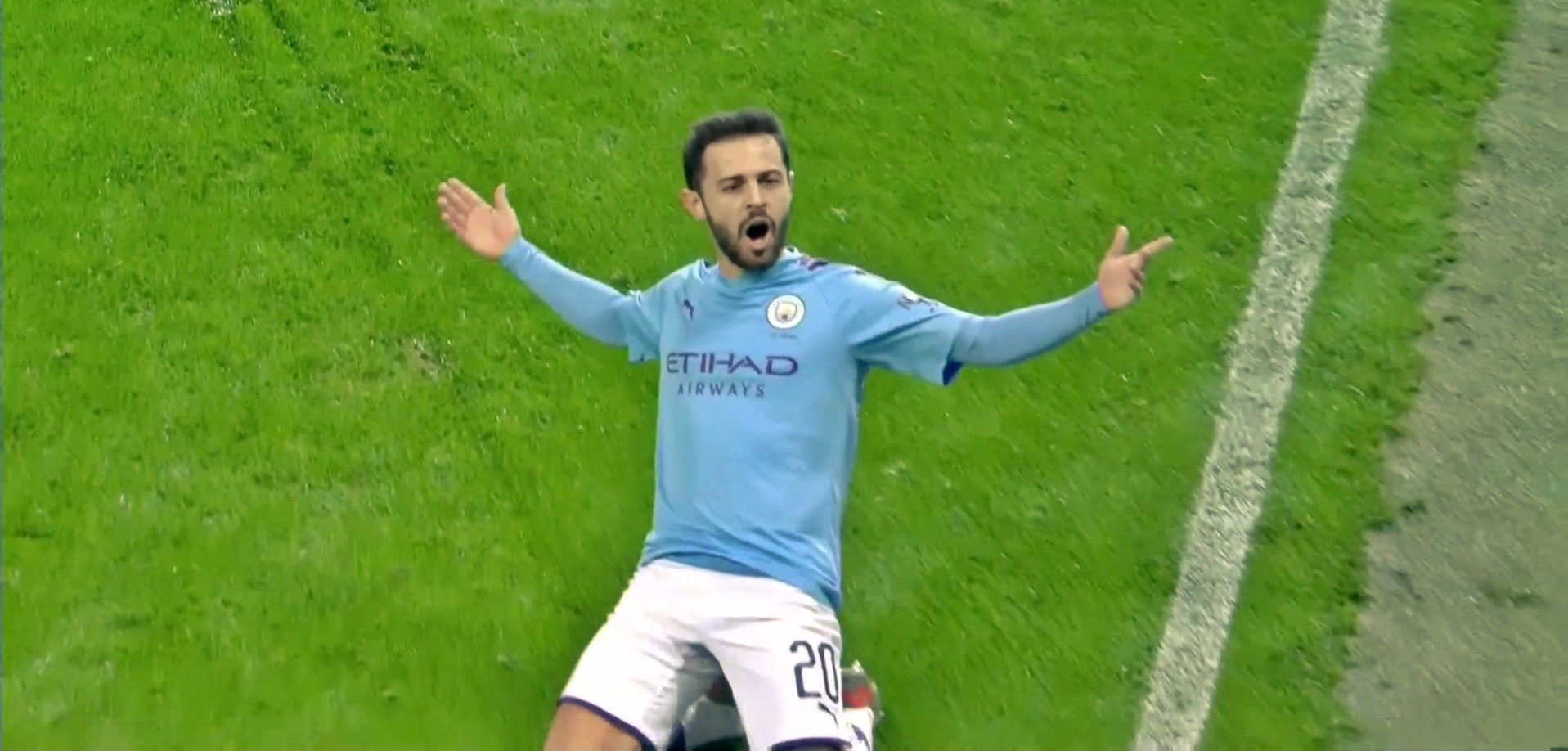 Manchester City triumfuje w derbach i jest bliżej finału. "Czerwone Diabły" na kolanach [WIDEO]