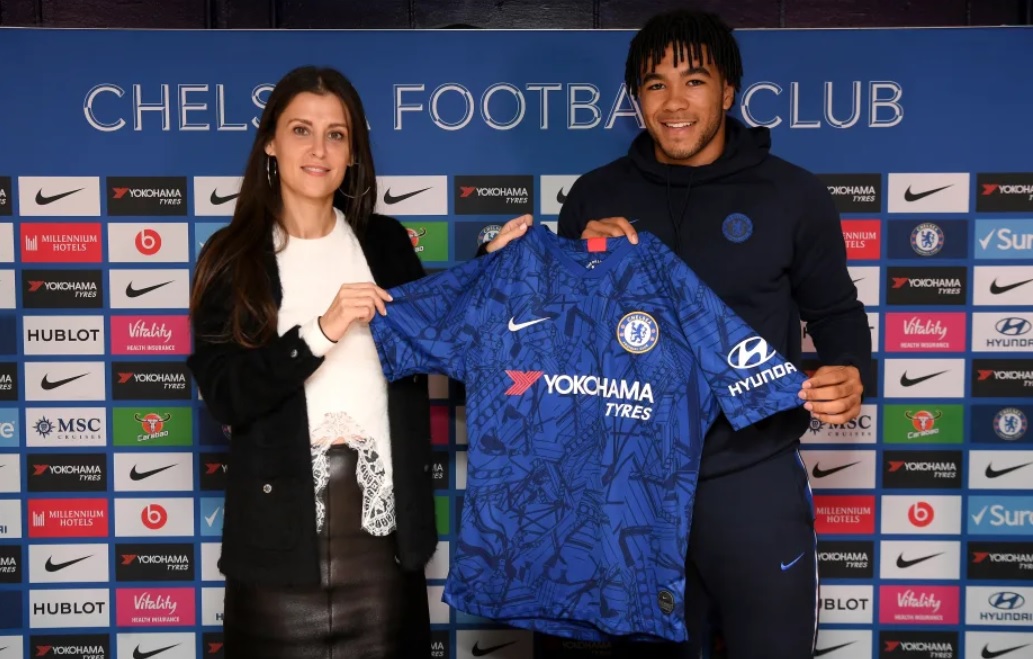 Koniec spekulacji. Chelsea przedłużyła kontrakt z kolejnym wychowankiem