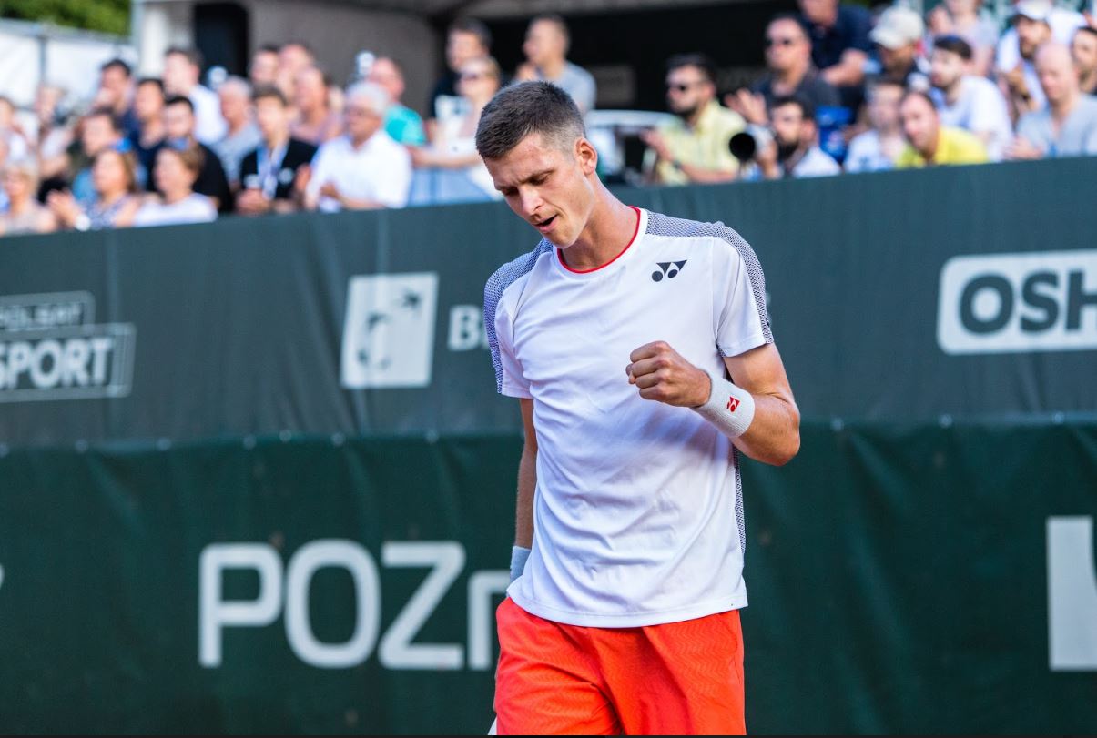 Hubert Hurkacz czarnym koniem Australian Open. Roger Federer w trzeciej rundzie, otwarta droga do półfinału