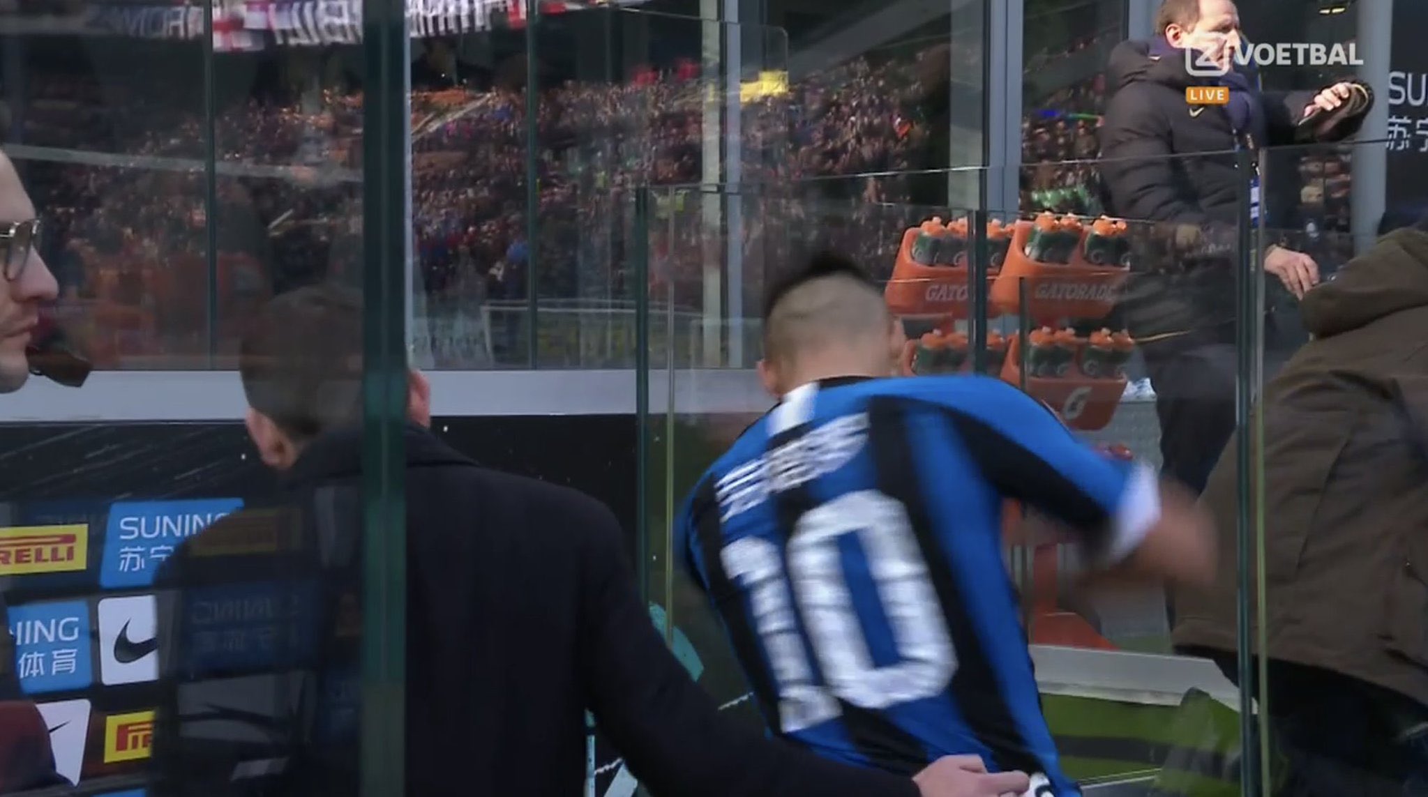 Lautaro Martinez nie wytrzymał. Gniewna reakcja piłkarza Interu wobec arbitra. "Idiotyczne zachowanie" [WIDEO]