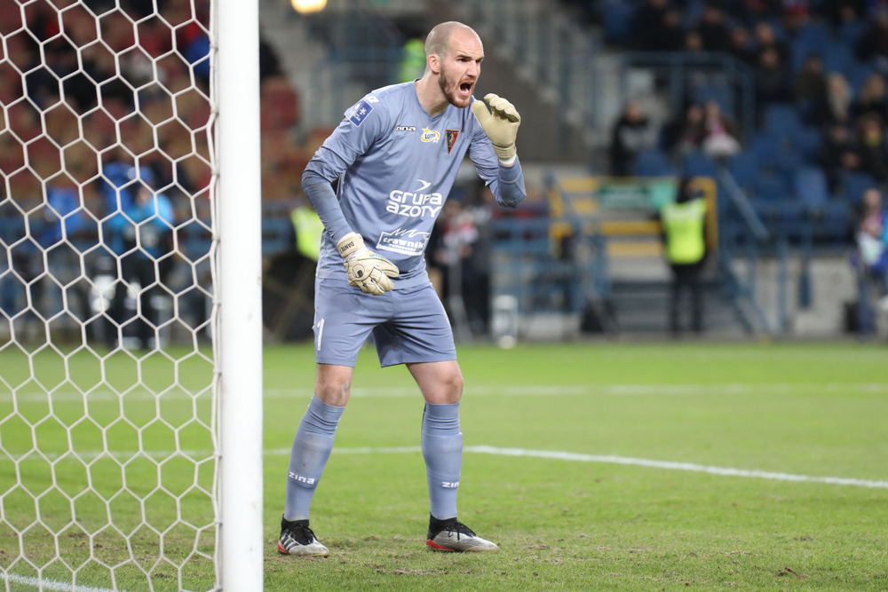 "Z pomocą kibiców możemy osiągnąć wielkie cele". Dante Stipica gotowy na mecz z Rakowem Częstochowa