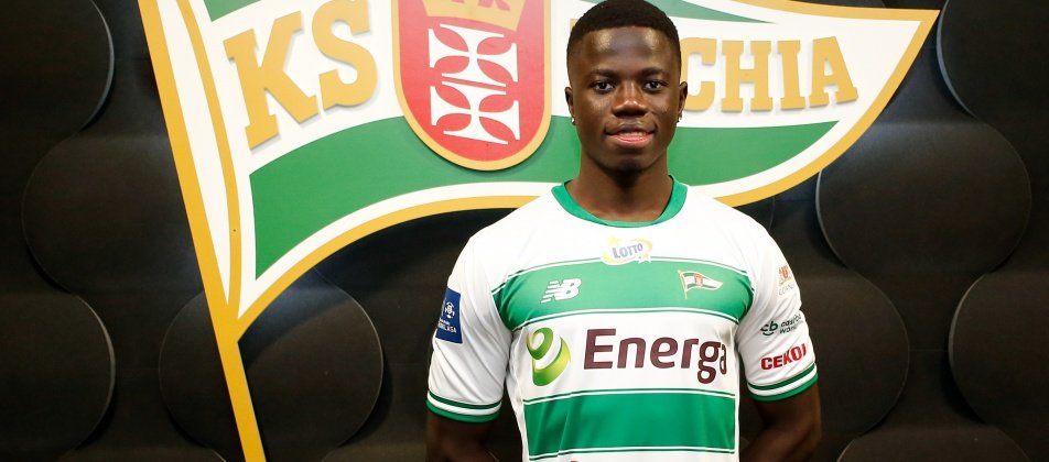 Lechia Gdańsk wypożyczyła piłkarza Benfiki Lizbona. Napastnik z epizodem w Lidze Mistrzów