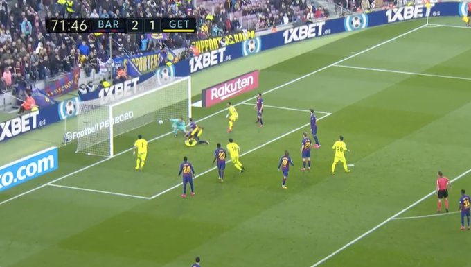 Ter Stegen wybronił zwycięstwo piłkarzy FC Barcelony. Wcześniej VAR uratował ich przed utratą bramki [WIDEO]