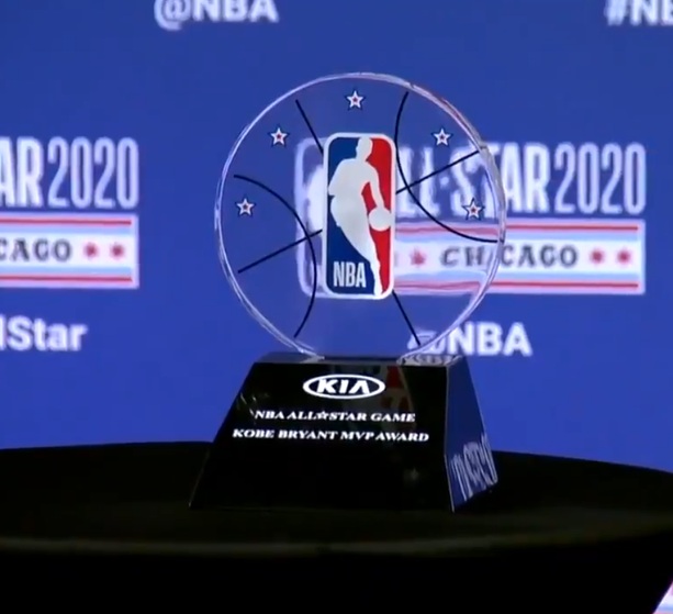 Kobe Bryant uhonorowany przez NBA. Nagroda MVP Meczu Gwiazd będzie jego imienia [WIDEO]