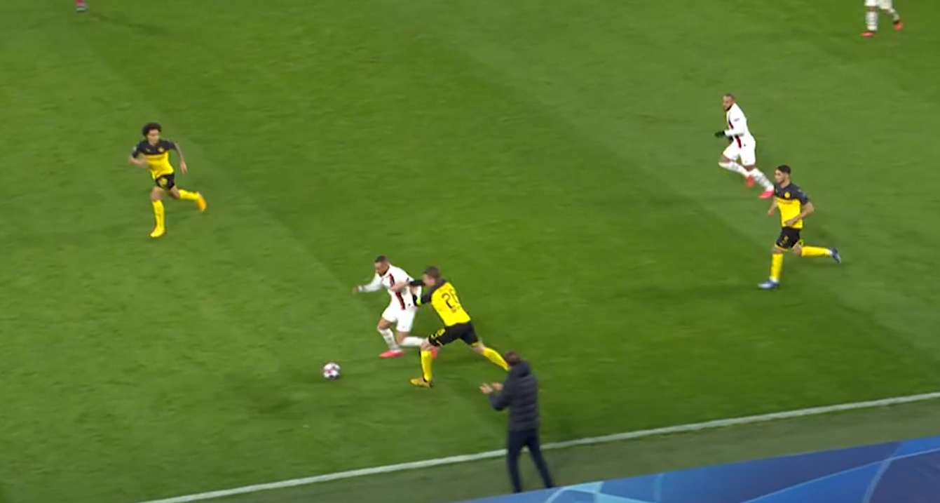 Kuriozalna akcja piłkarza PSG. "Zaczął jak Messi, a skończył gorzej niż De Sciglio" [WIDEO]