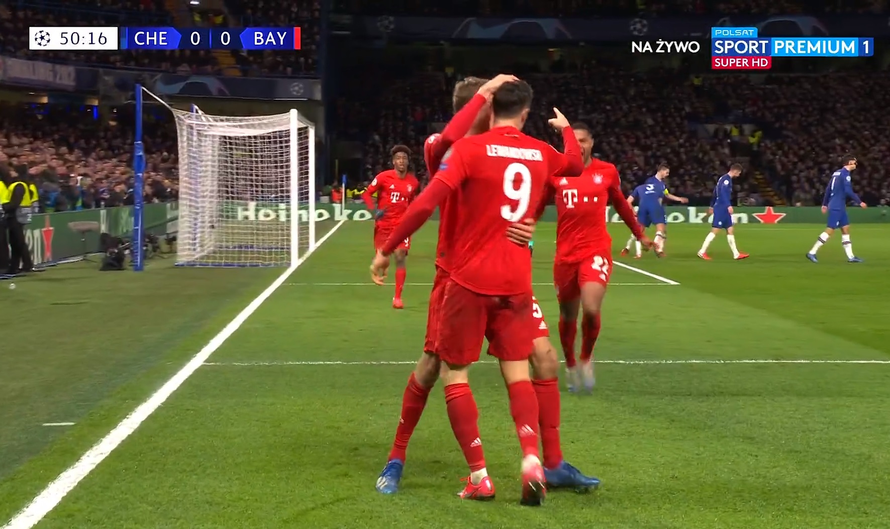 Robert Lewandowski bohaterem meczu z Chelsea! Gol i dwie asysty Polaka [WIDEO]