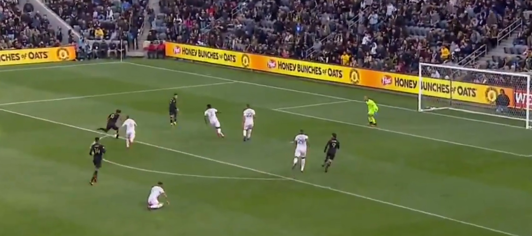 Porażka Interu Miami w debiucie w MLS. Carlos Vela z magicznym trafieniem [WIDEO]
