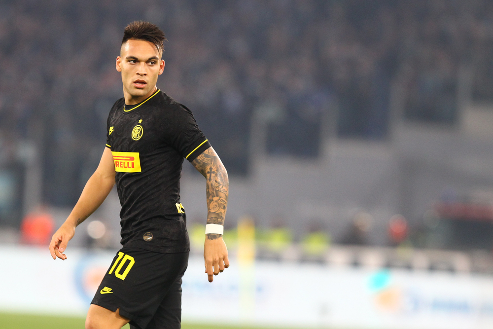 Media: Nowa oferta Barcelony za Lautaro Martineza. Dwóch piłkarzy i spora gotówka