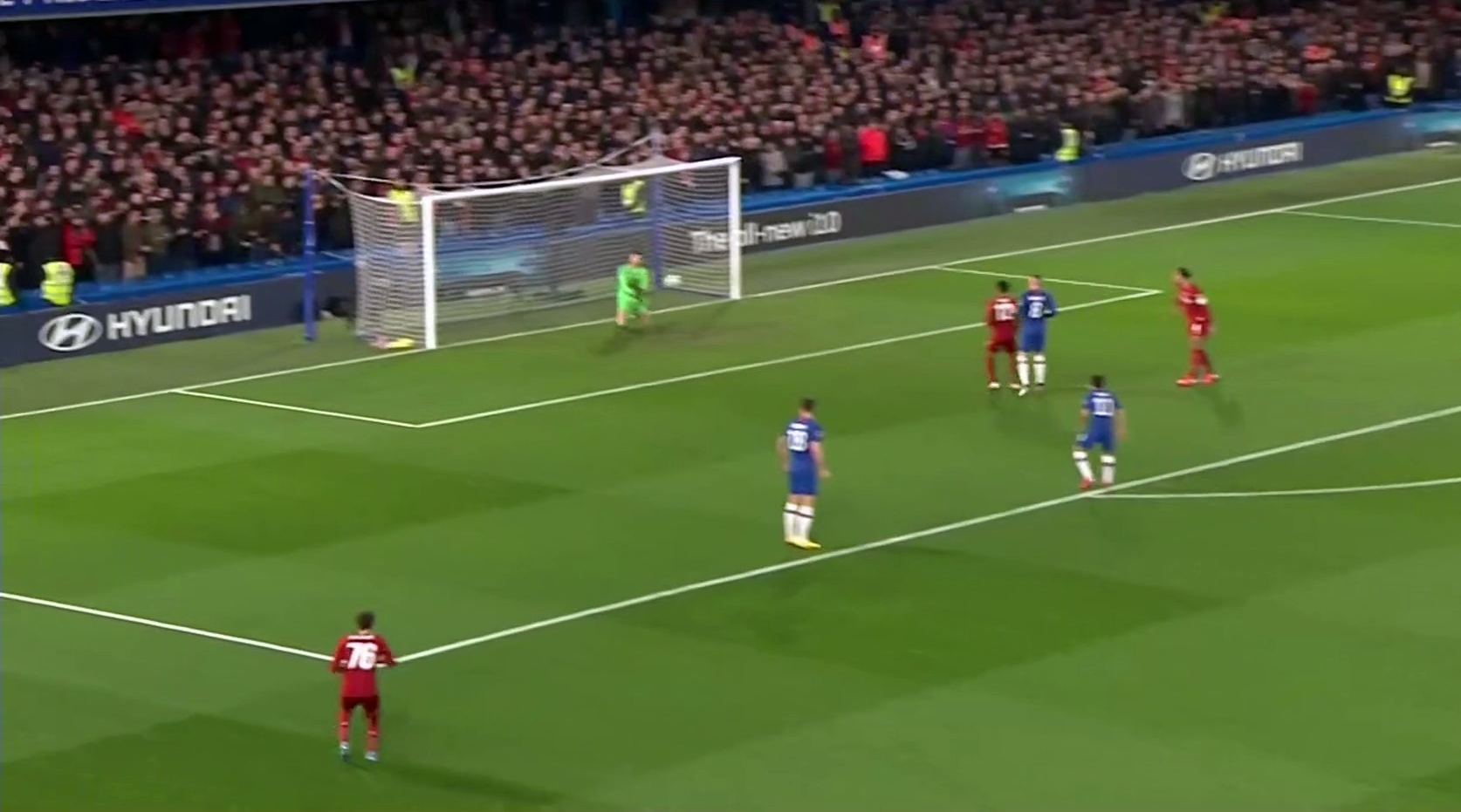 Liverpool przegrał z Chelsea i odpadł z Pucharu Anglii. Fatalny błąd bramkarza "The Reds" [WIDEO]