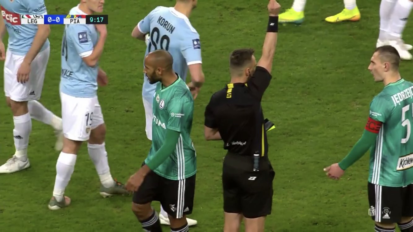 Arbiter skrzywdził Legię Warszawa? "To idiotyczna decyzja sędziego" [WIDEO]