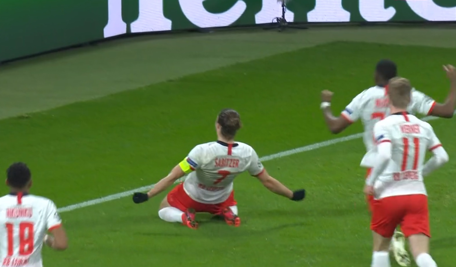 RB Lipsk bezlitosny dla Tottenhamu. Dwie bramki Sabitzera wyrzuciły zeszłorocznego finalistę [WIDEO]