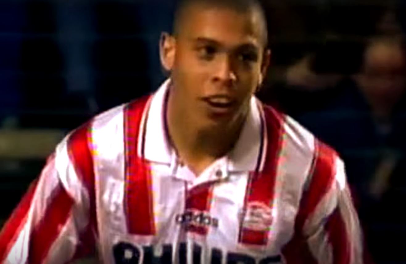Zanim Ronaldinho stał się Ronaldo. "Il Fenomeno" rzucił szkołę, podbił Holandię i czarował w Europie