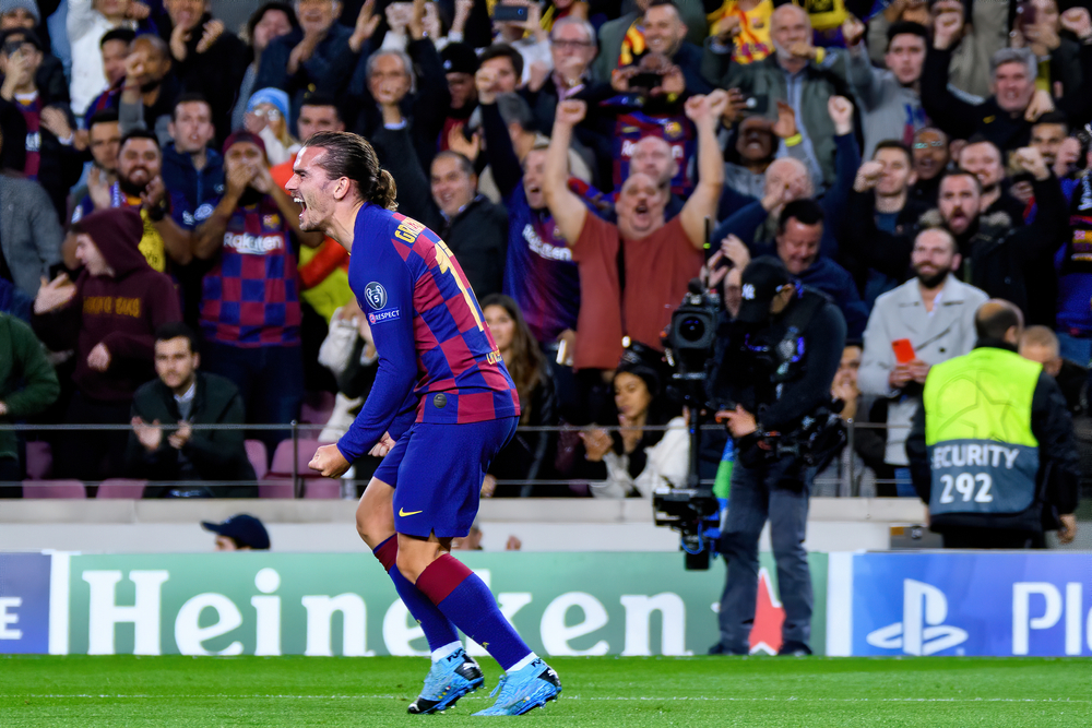 Media: Ośmiu piłkarzy na wylocie z FC Barcelony. Klub musi sprzedawać piłkarzy, by załatać budżet