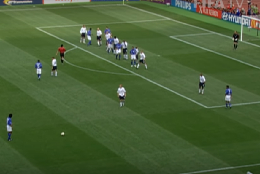 Rivaldo wspomina słynnego gola Ronaldinho. "Zaskoczył bramkarza, mnie, cały świat" [WIDEO]