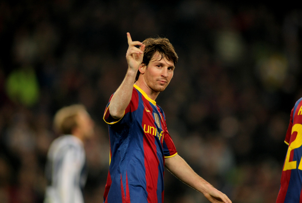 143 cm wzrostu, towarzystwo słynnego reżysera i pierwsze dzieło sztuki. Tak rodził się wielki Leo Messi