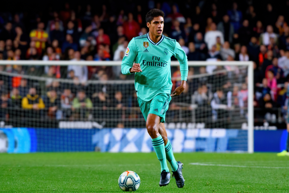 Tak Bayern Monachium przegapił szansę na pozyskanie Varane'a. "Powiedzieli, że 4-5 mln euro to za dużo"