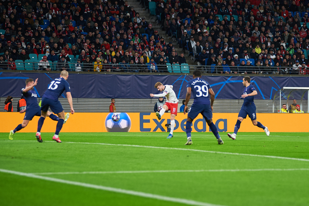 Media: Bayern Monachium wstrzymuje się ws. hitowego transferu. Znakomite wieści dla włodarzy Liverpoolu