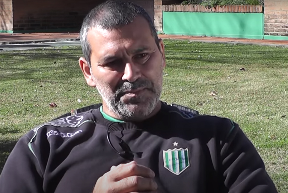 Mógł grać w Manchesterze United, ale odrzucił ofertę z powodów religijnych. Dzisiaj żałuje