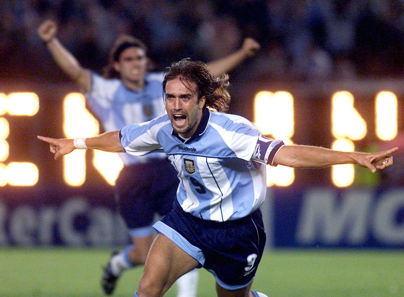 Nie lubił piłki nożnej i został legendą futbolu. Argentyński kałasznikow w pigułce