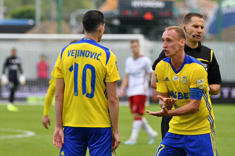 Kolejne kluby Ekstraklasy ze zgodą na powrót do treningów
