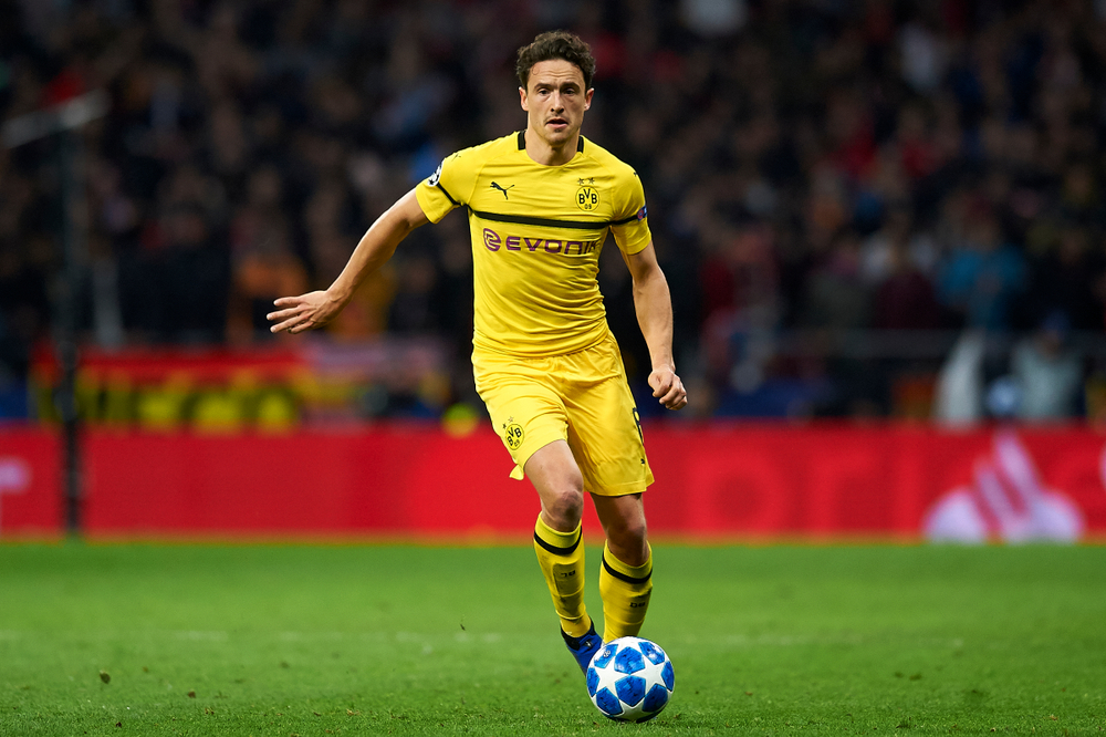 Sevilla zainteresowana piłkarzem Borussii Dortmund. Trwają rozmowy na temat transferu definitywnego
