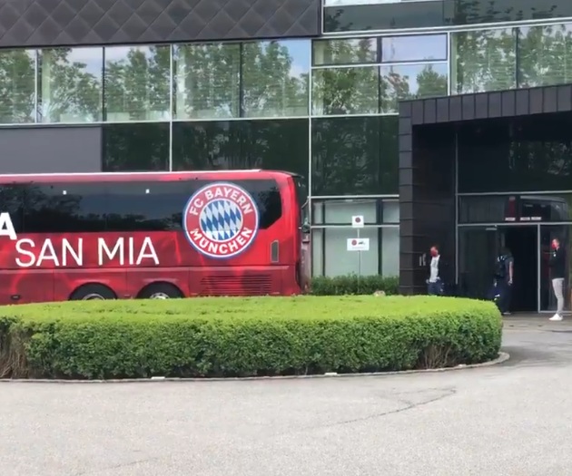 Bayern Monachium apeluje do kibiców. Odradza im wyjazd do Berlina