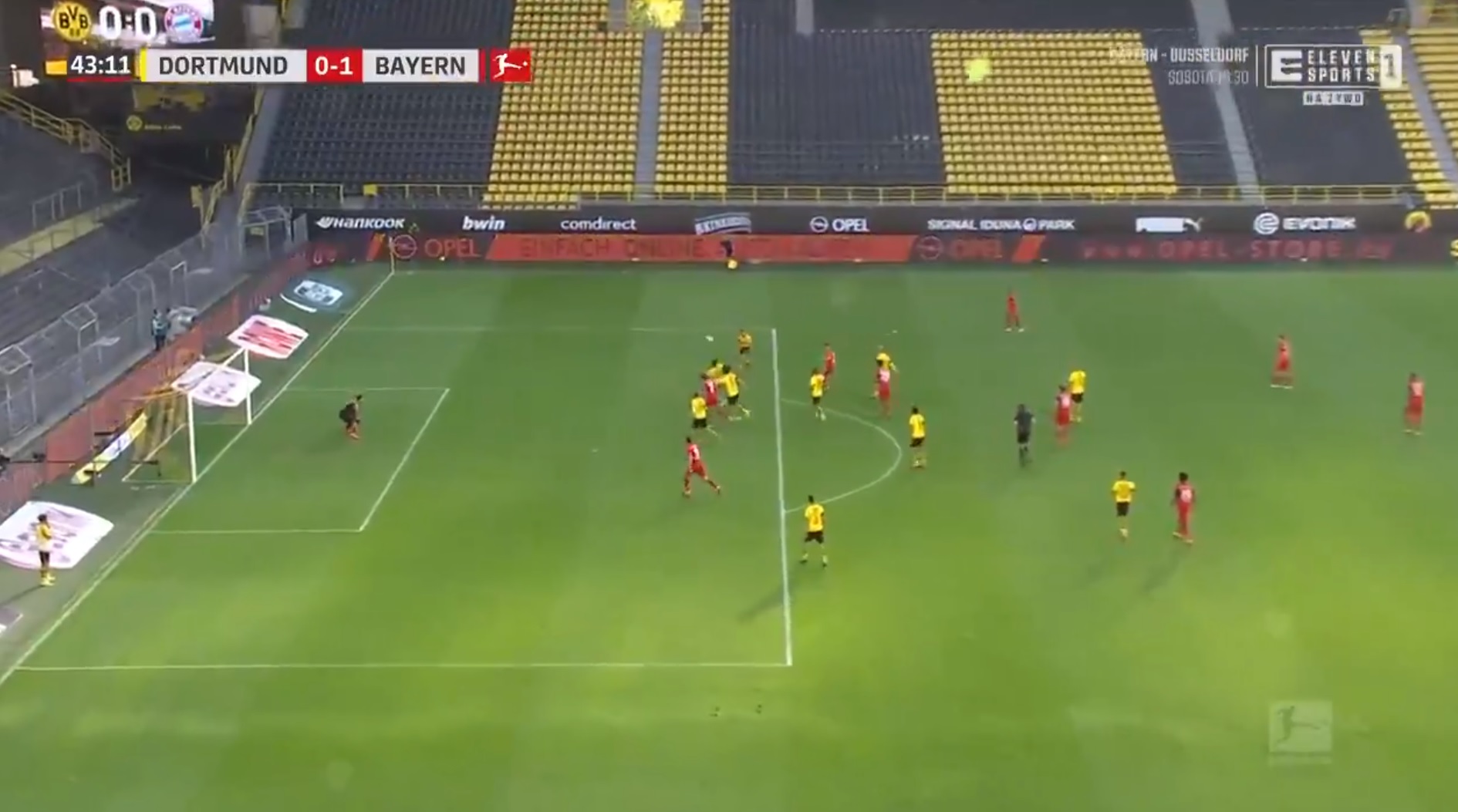 Joshua Kimmich z pięknym golem, Lewy trafił w słupek. Bayern Monachium coraz bliżej mistrzostwa [WIDEO]